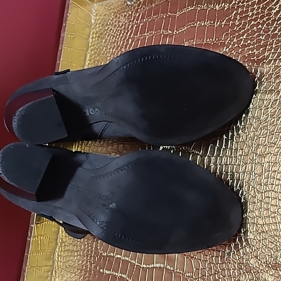 Ivanka Trump  Filoer suede leather ankle boots, size 9M, charcoal gray/black - Picture 8 of 8